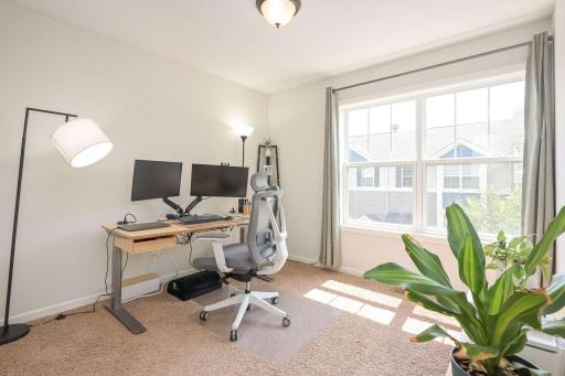 Oversized 3rd bedroom with double windows