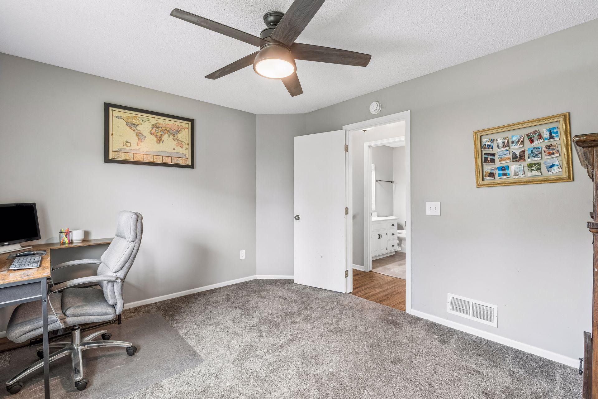 Bedroom 2 (Upper level)