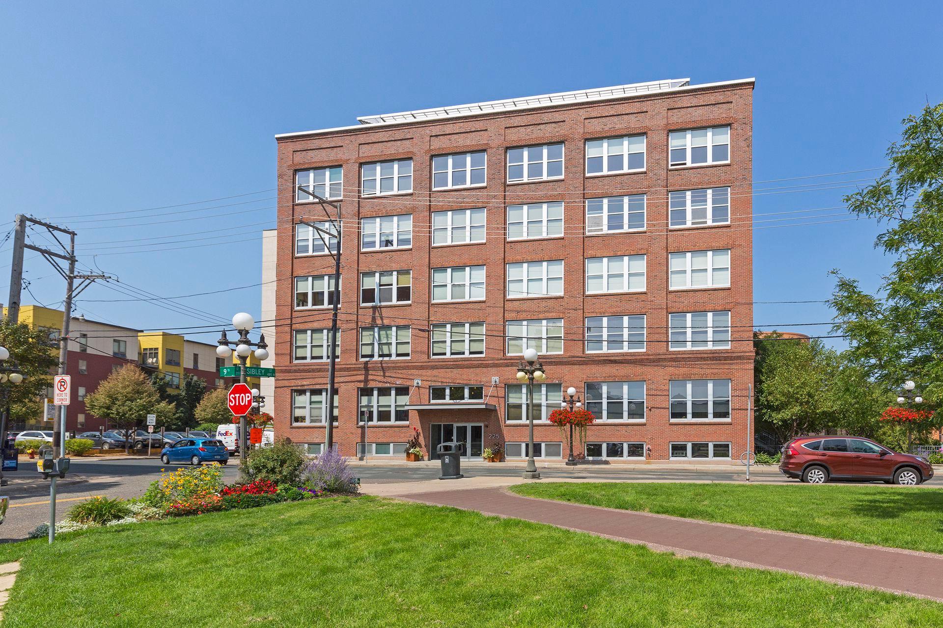 Beautifully maintained lofts with outdoor space in the Wacouta Commons neighborhood