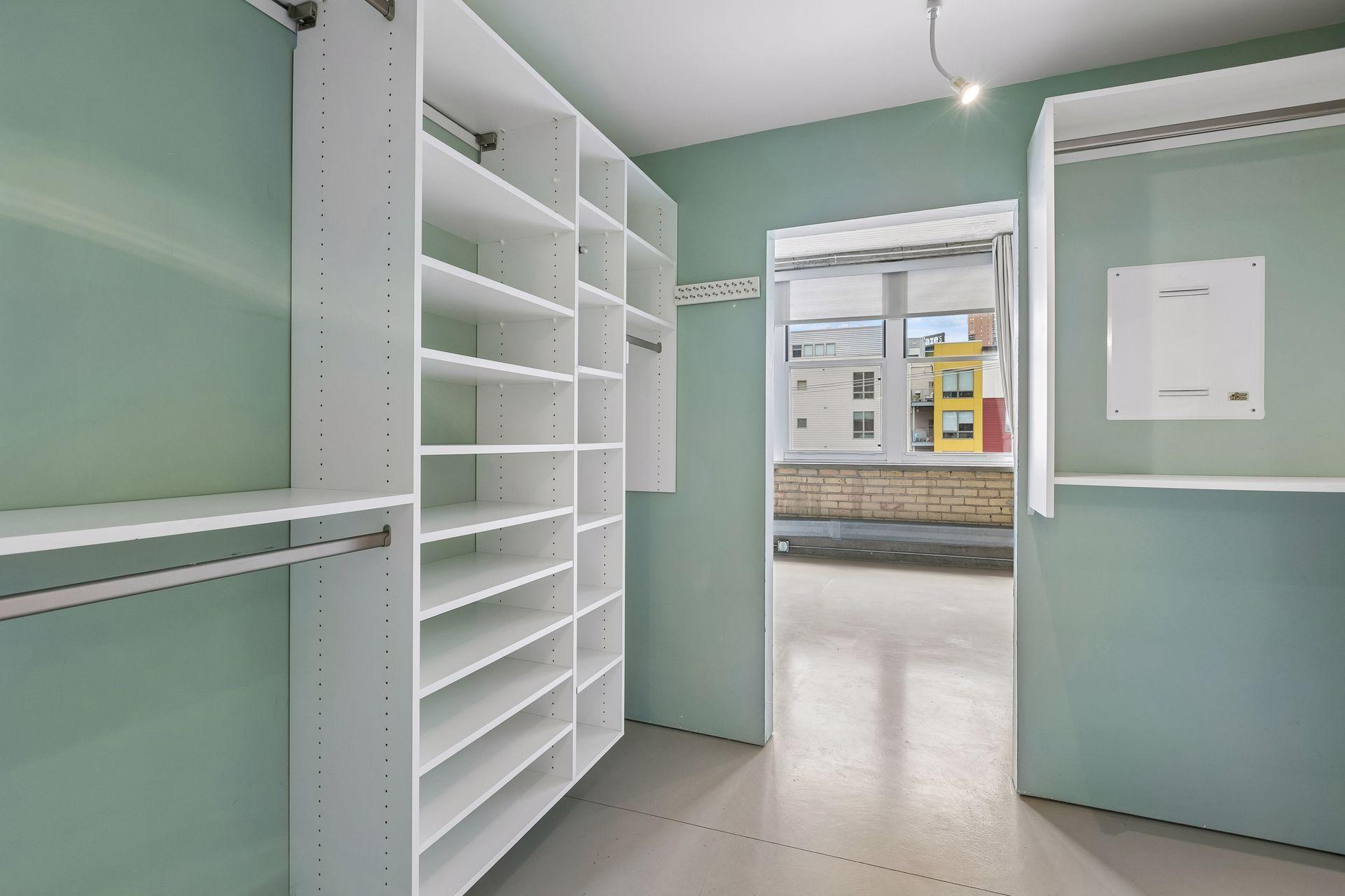 Lots of built in shelving