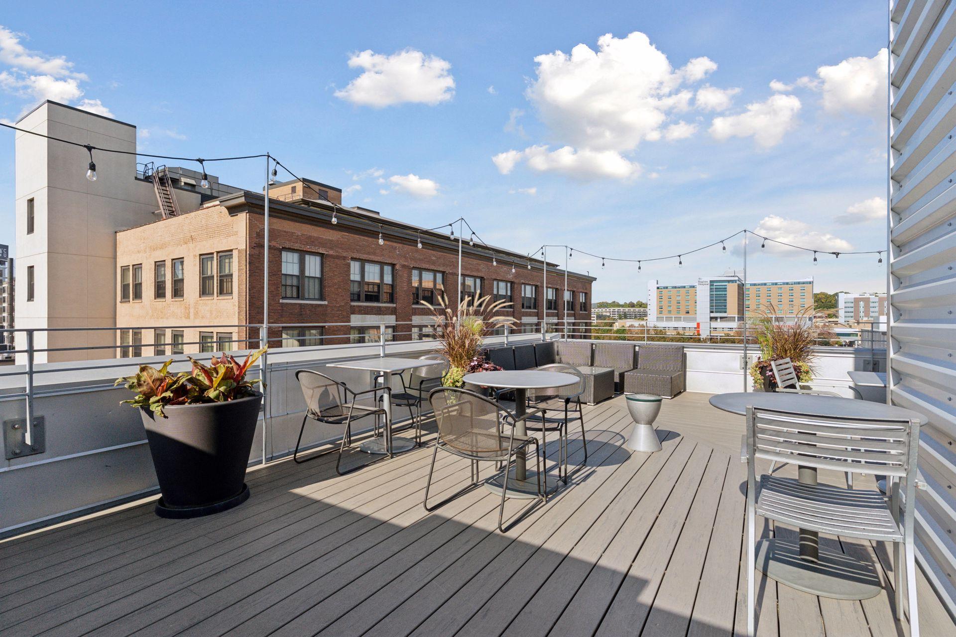 Top level deck