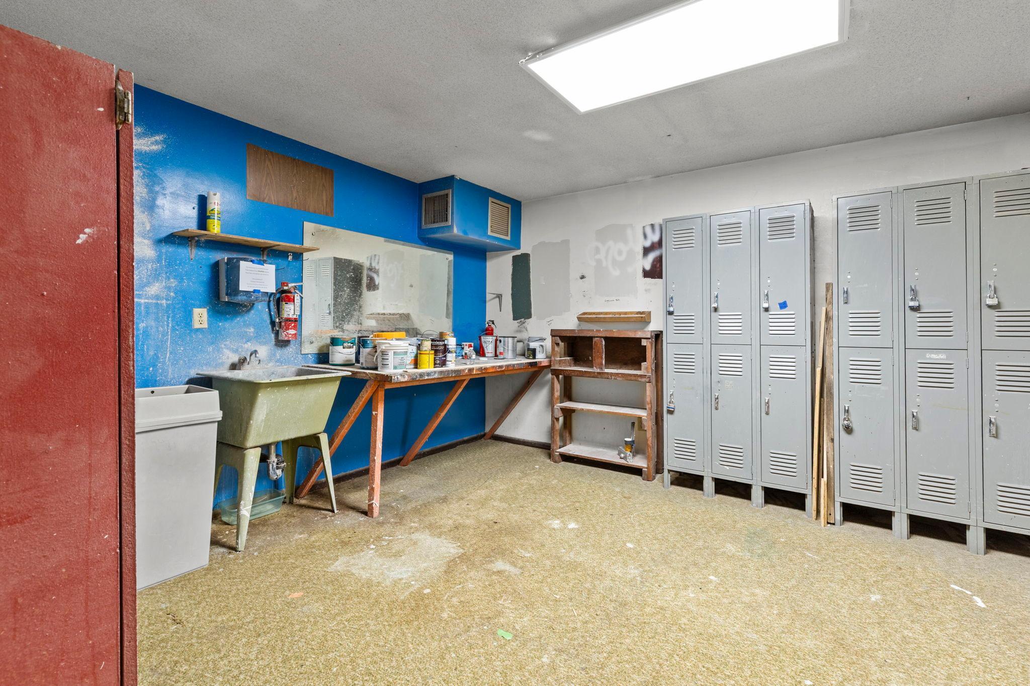 Another look at the workshop.