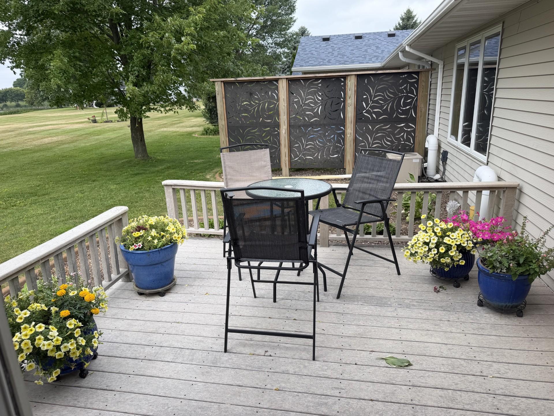 Deck 12' x 12'