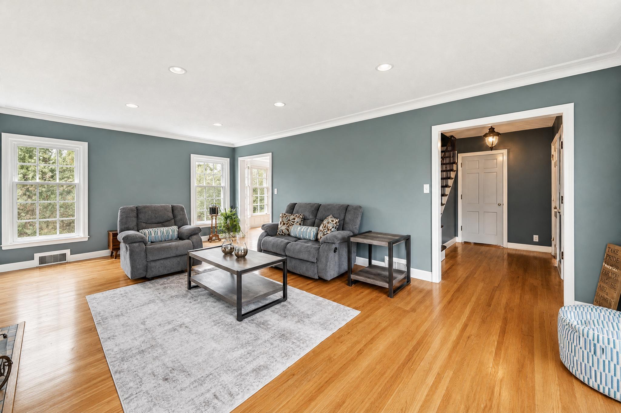 listing-427-photo-9759-PRINT-.JPG