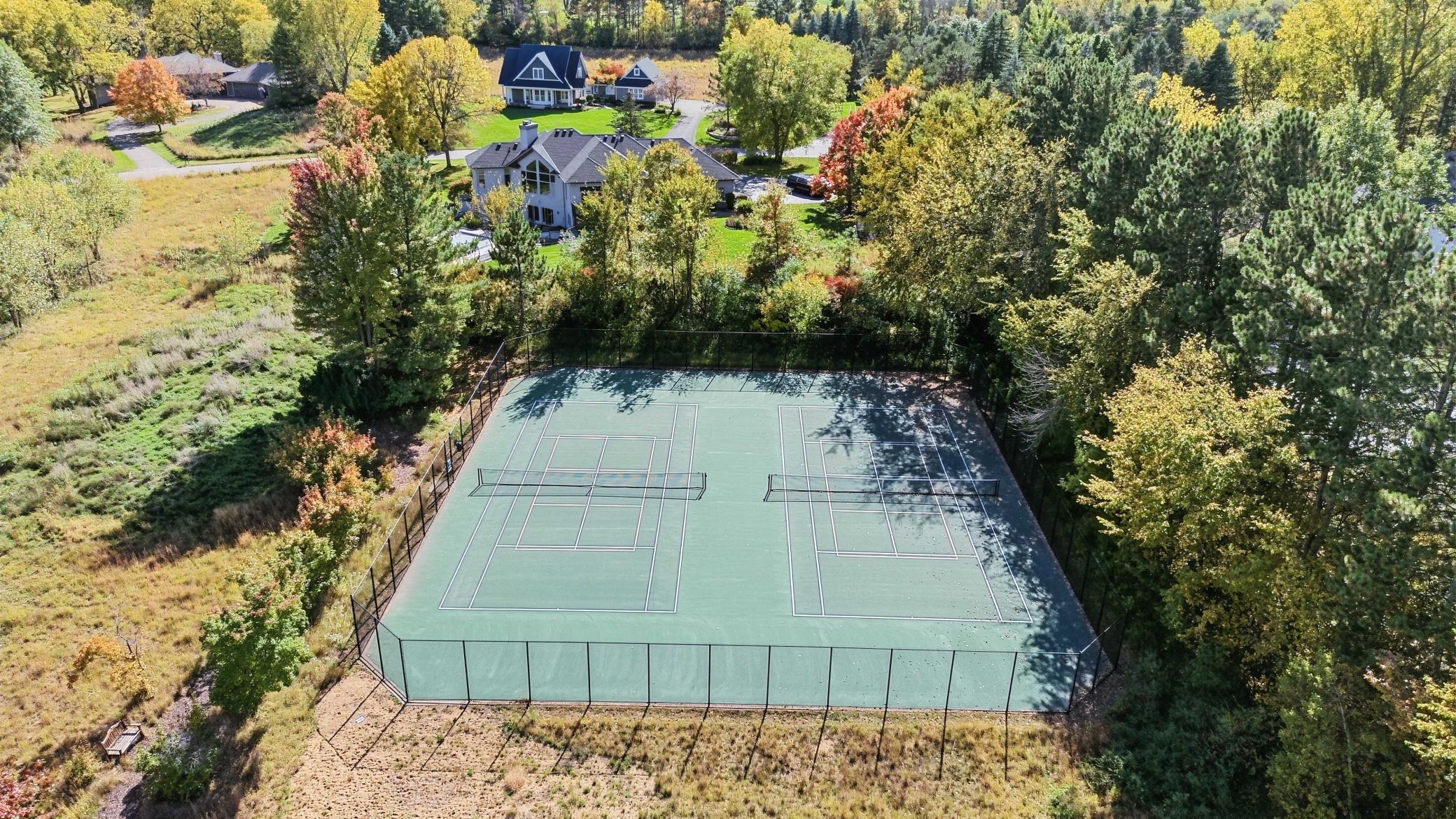 Community Tennis and Pickleball Courts