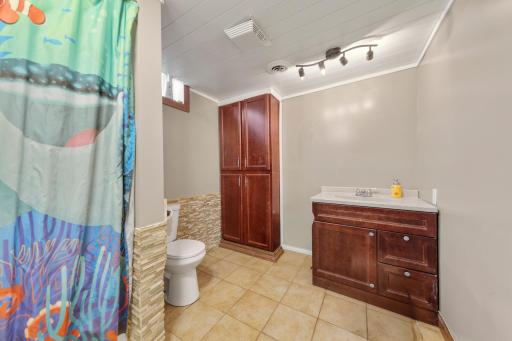 35 bathroom_lower.jpg