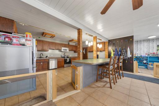 36 kitchen_lower.jpg
