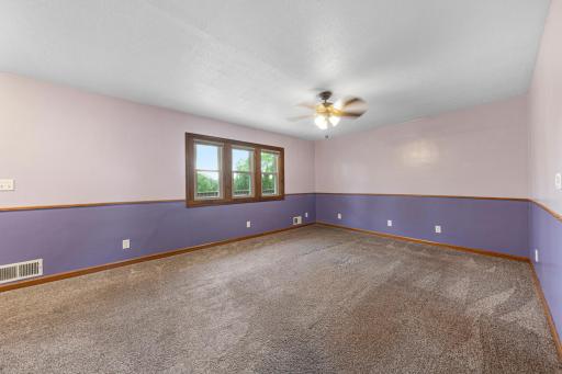 20 main bedroom.jpg