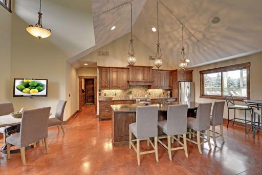 5290 Shenandoah Lane N, Plymouth, MN 55446