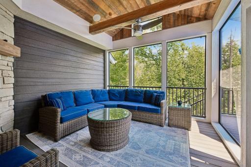 5290 Shenandoah Lane N, Plymouth, MN 55446
