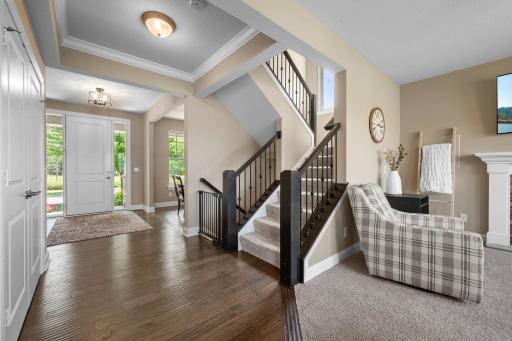 6872 Creekside Way, Excelsior, MN 55331