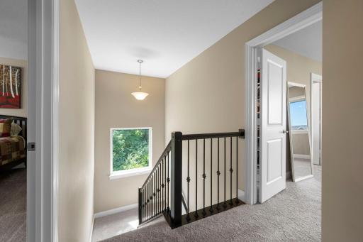 6872 Creekside Way, Excelsior, MN 55331