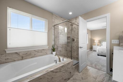 6872 Creekside Way, Excelsior, MN 55331