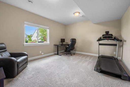6872 Creekside Way, Excelsior, MN 55331