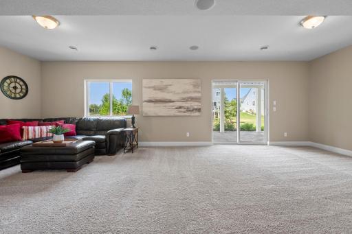6872 Creekside Way, Excelsior, MN 55331