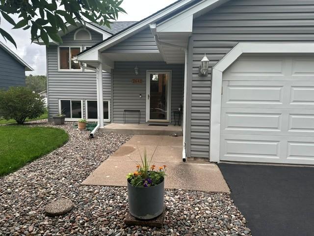 Welcome home - professional photos coming!