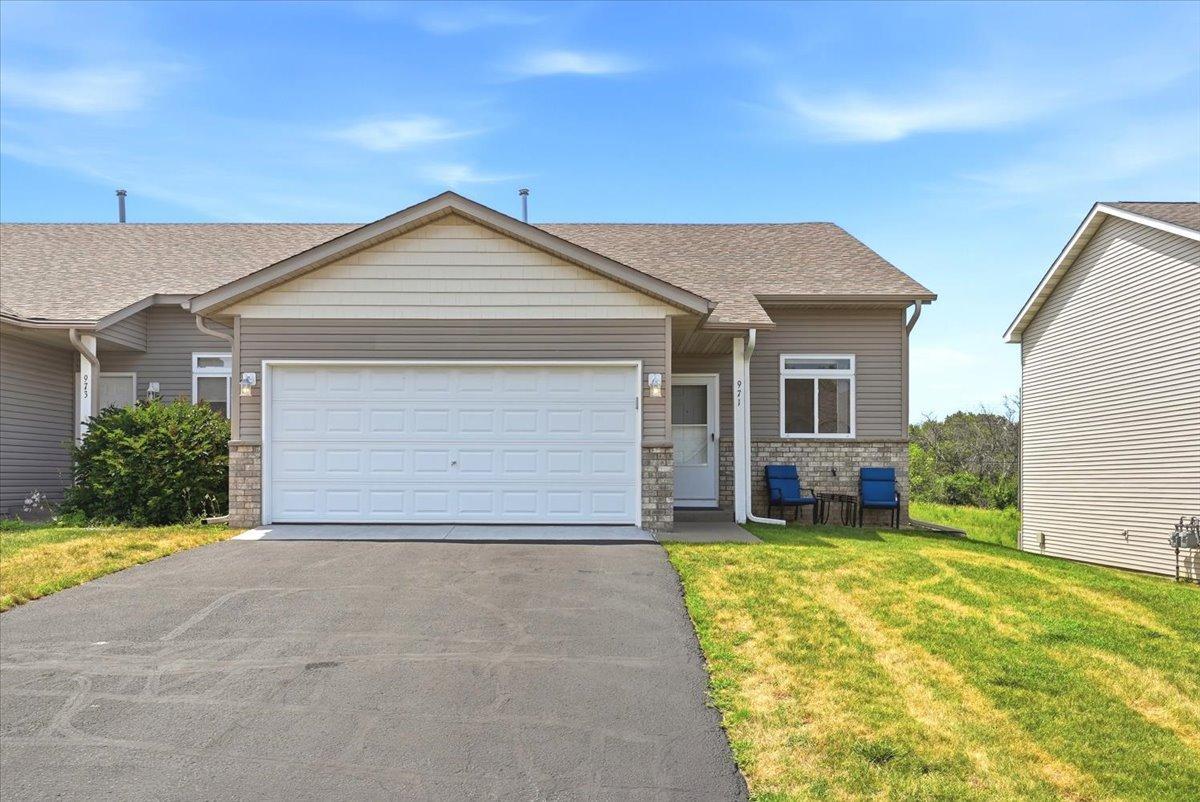 01-Front of Home.jpg