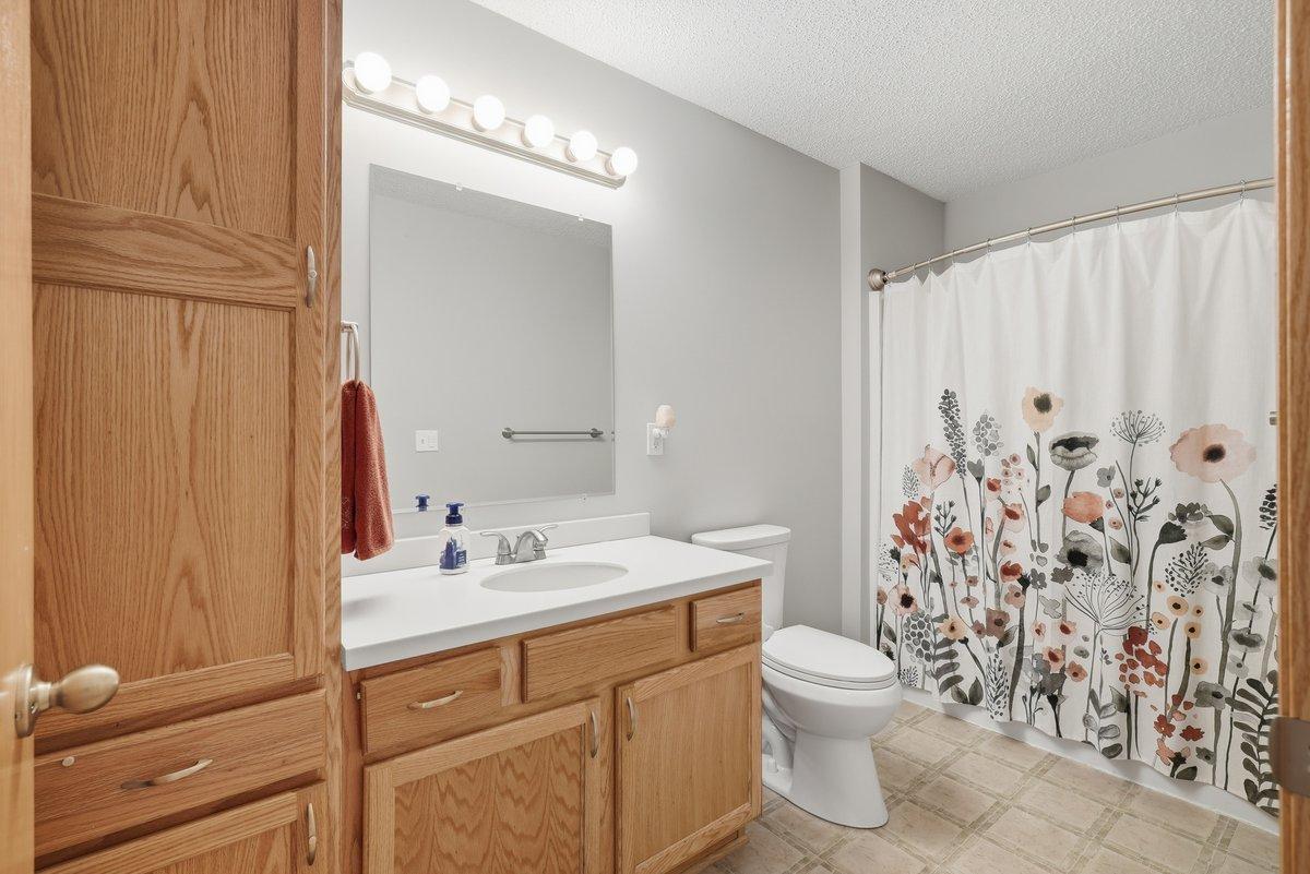 Bathroom 2.jpg