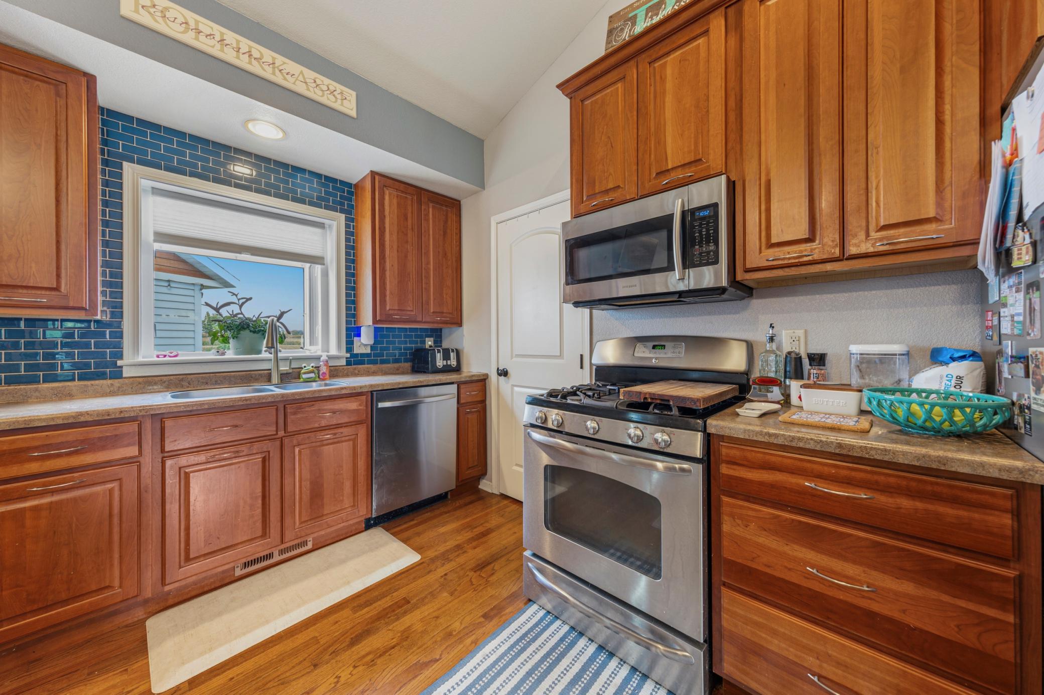 20_kitchend47f.jpg