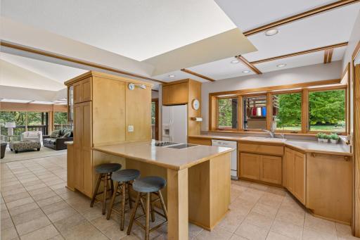 Breakfast bar area at the convenient center island.
