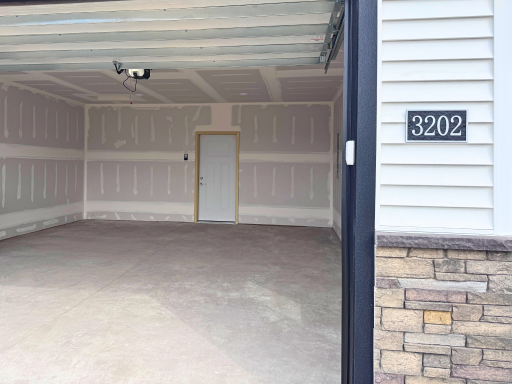 3202 Scotch Lane, Mankato, MN 56001