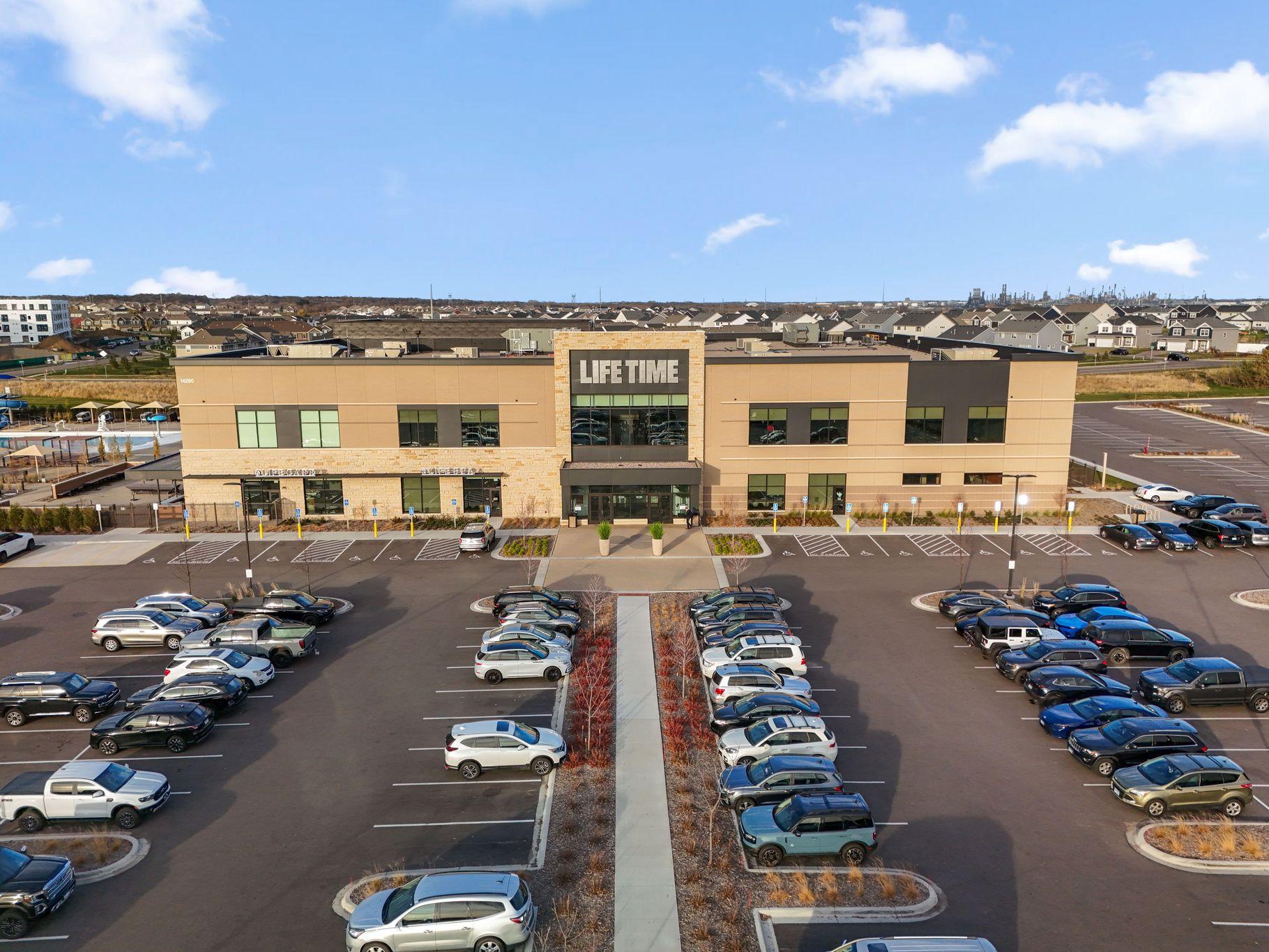 Explore and venture out to nearby amenities!