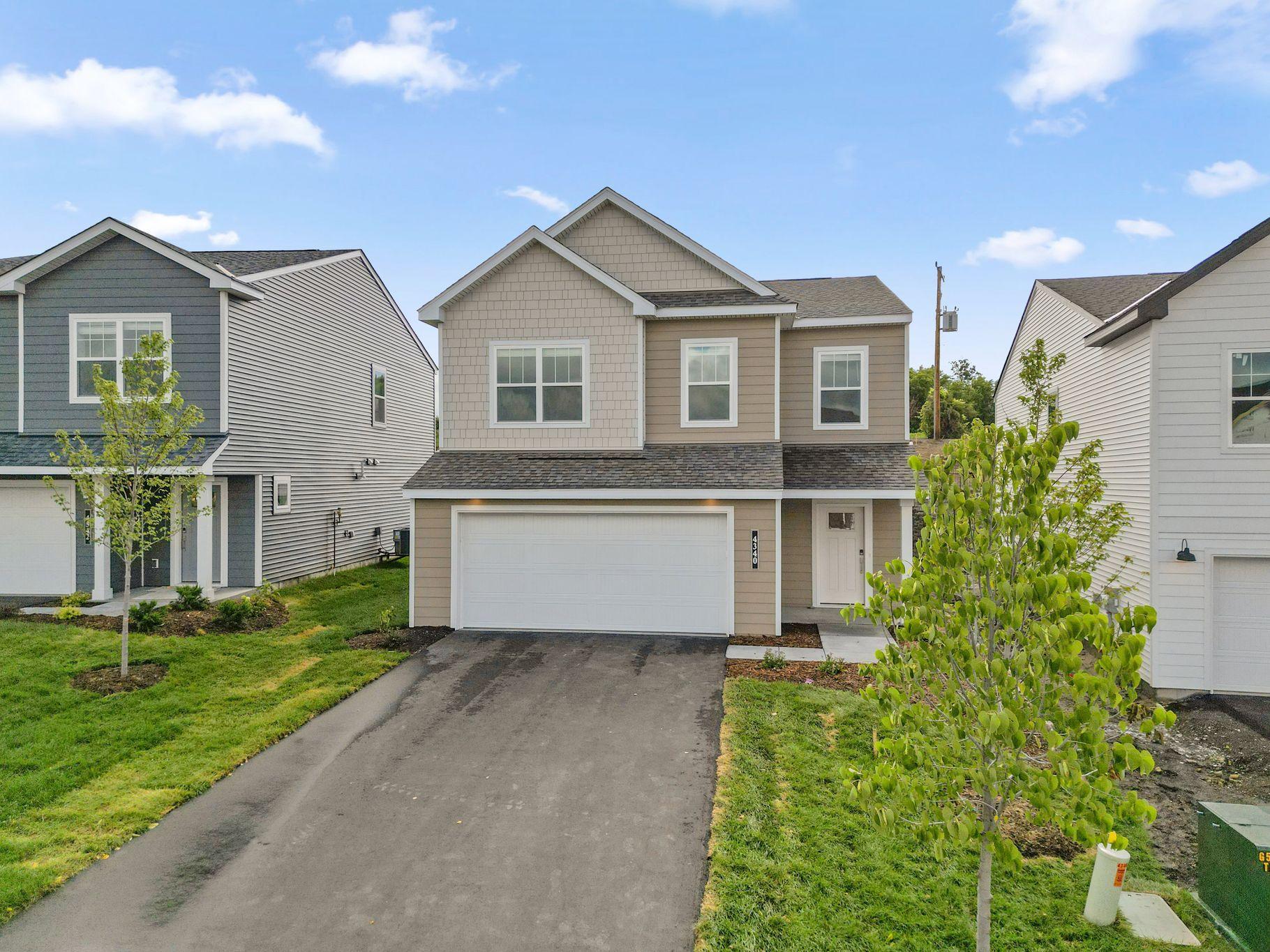 *Photo of a previously built home of the same floor plan. Finishes/options may vary.