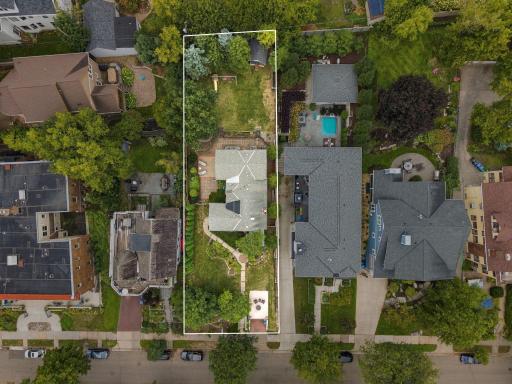 14-web-or-mls-4120 Queen Ave S-02-preview.jpg