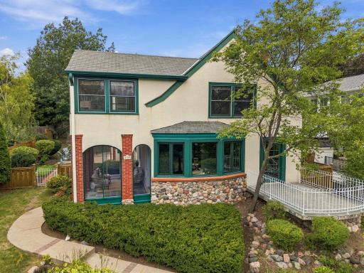 Beautiful landscaping, mature trees and an incredible amount of green space this close to the lake.