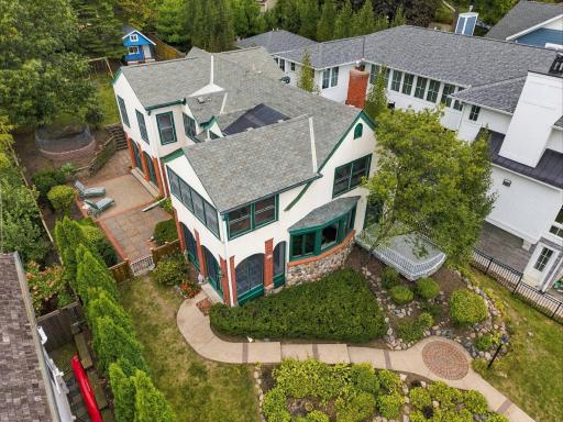 The drone also puts that extra-large lot into perspectiveâitâs a lot of property for this location.