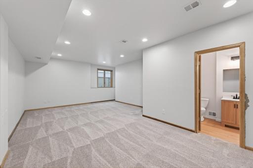 11374 Balsam Way, Woodbury, MN 55129