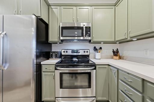 Neutral finishes throughout..
