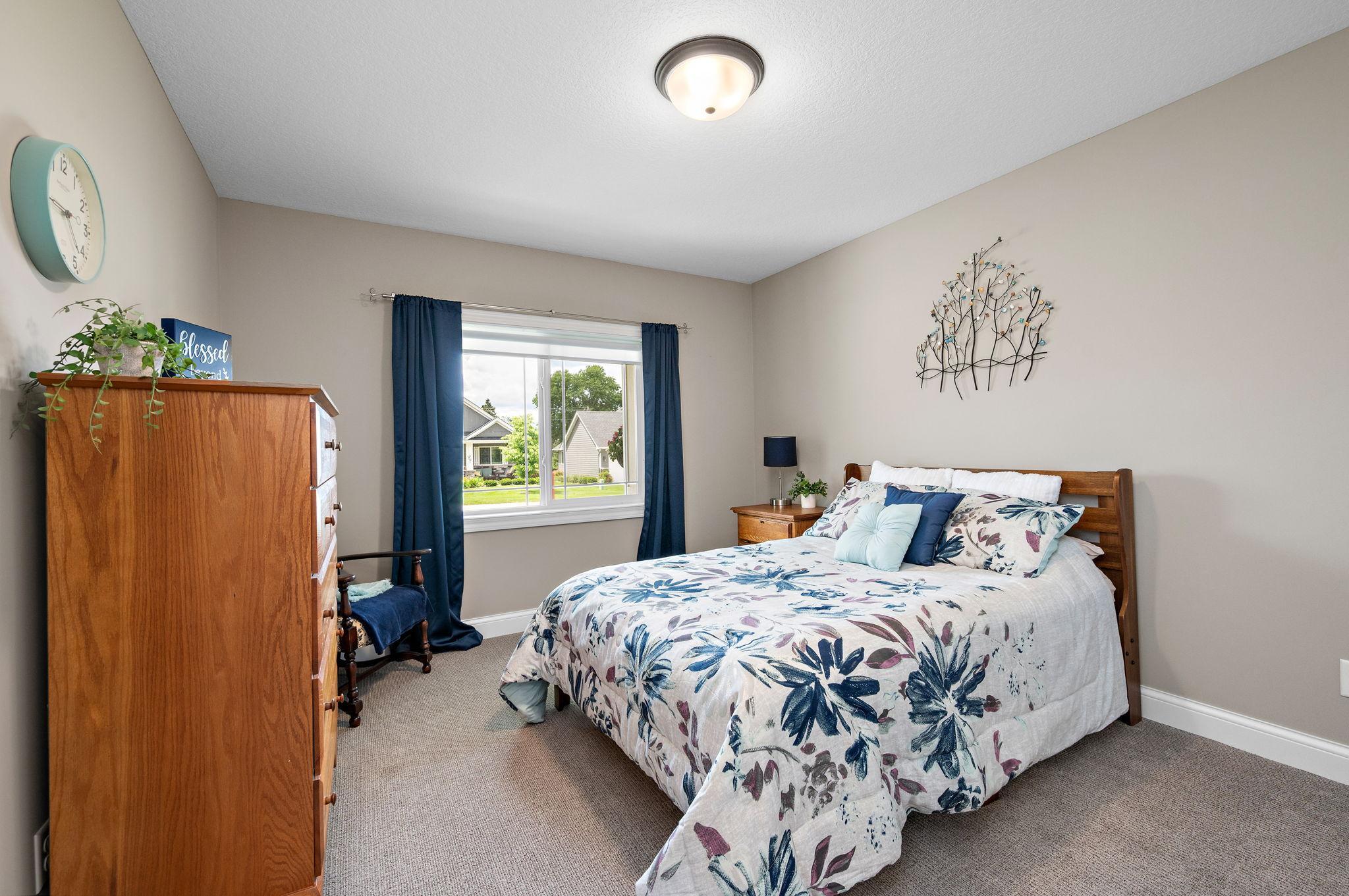 30-web-or-mls-16057-olive-st-nw.jpg