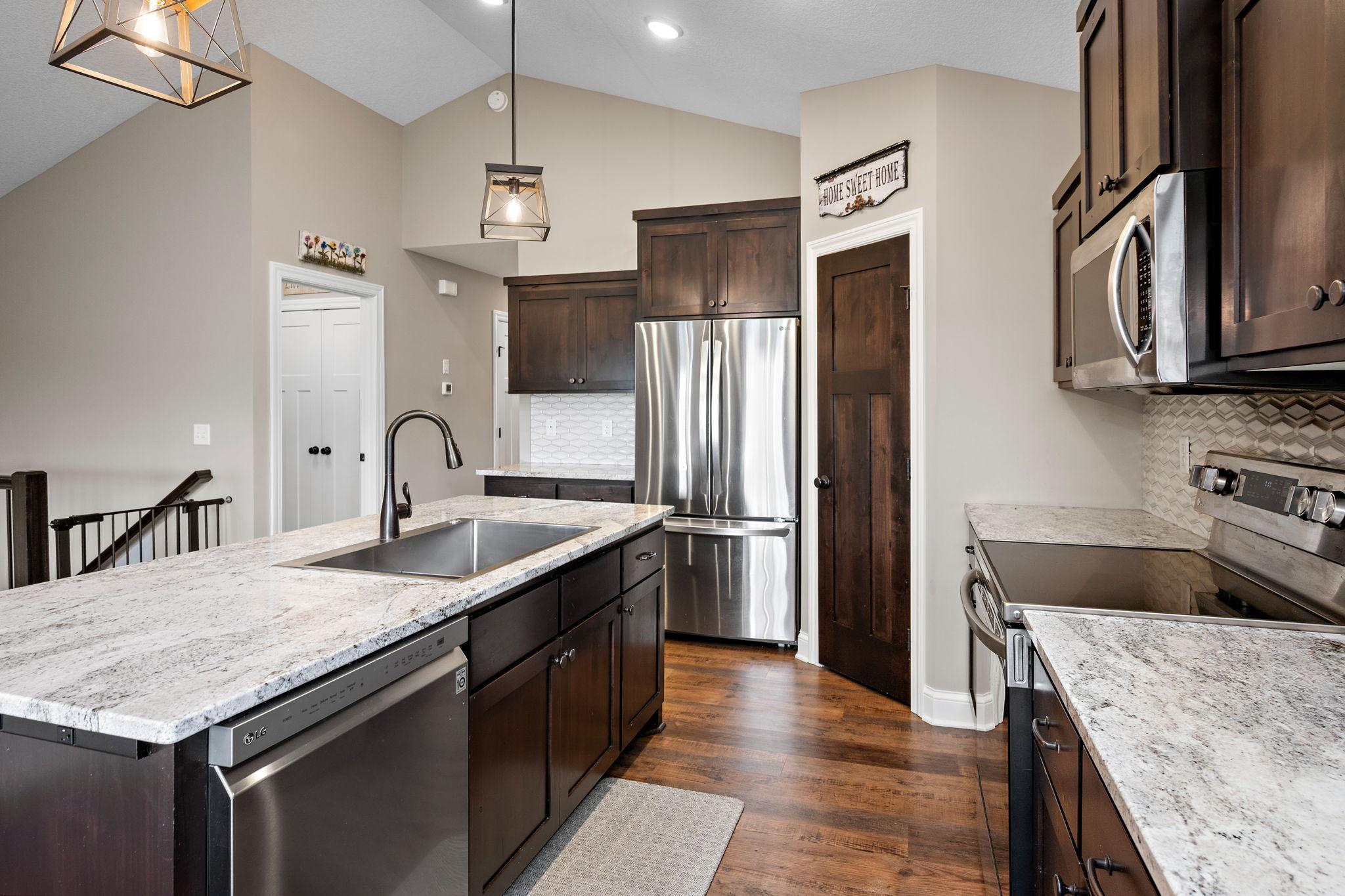 18-web-or-mls-16057-olive-st-nw.jpg