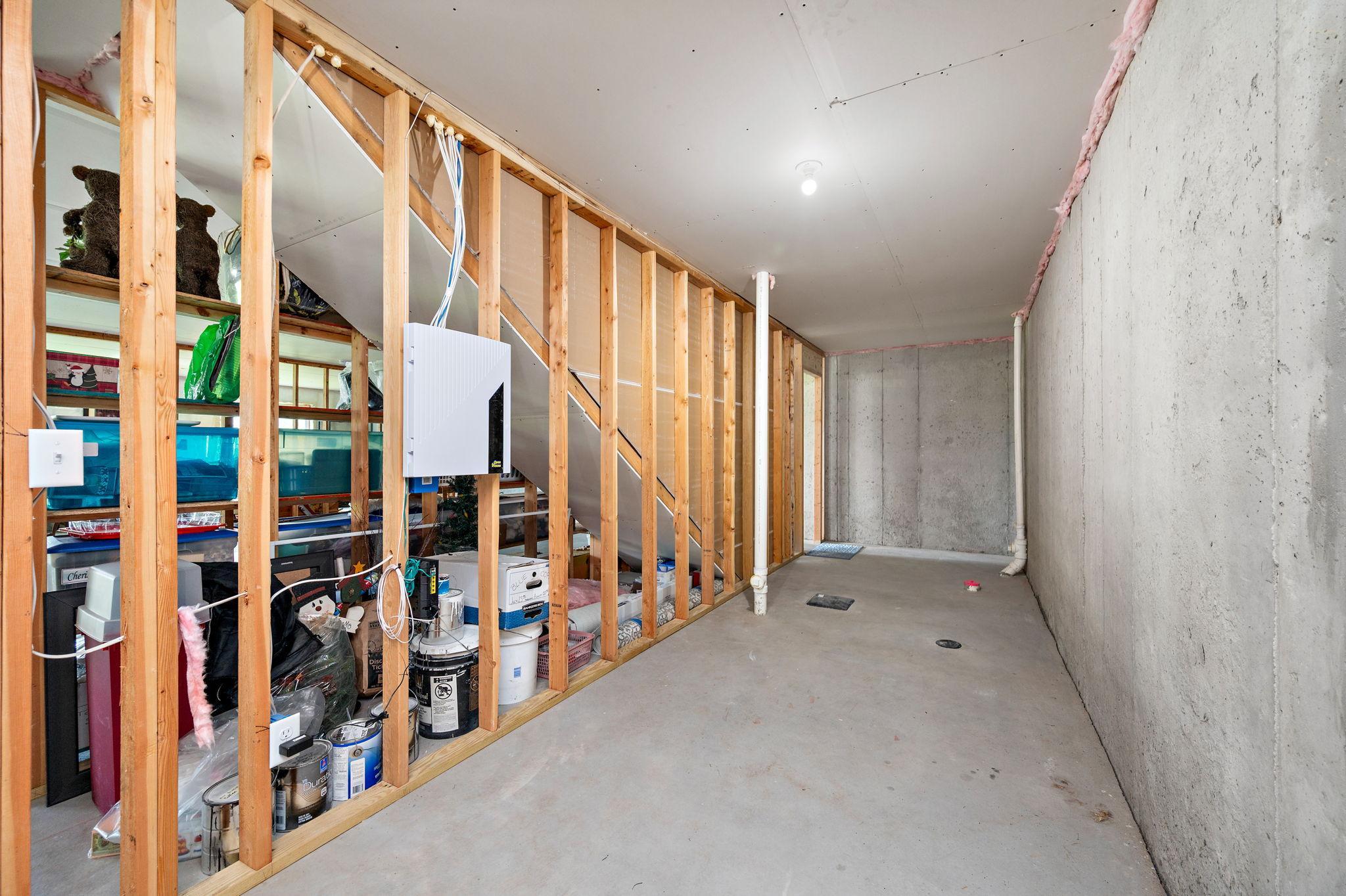38-web-or-mls-16057-olive-st-nw.jpg