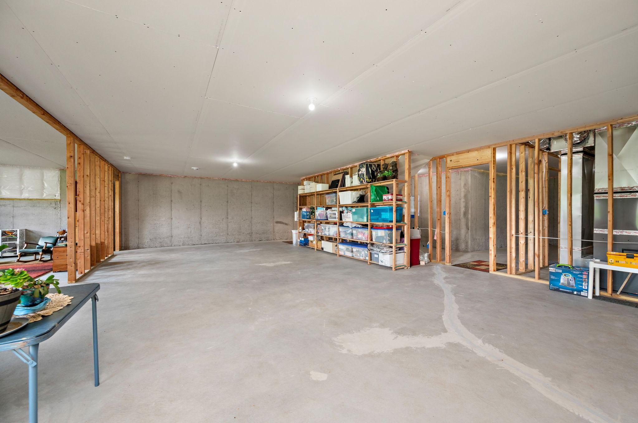 36-web-or-mls-16057-olive-st-nw.jpg