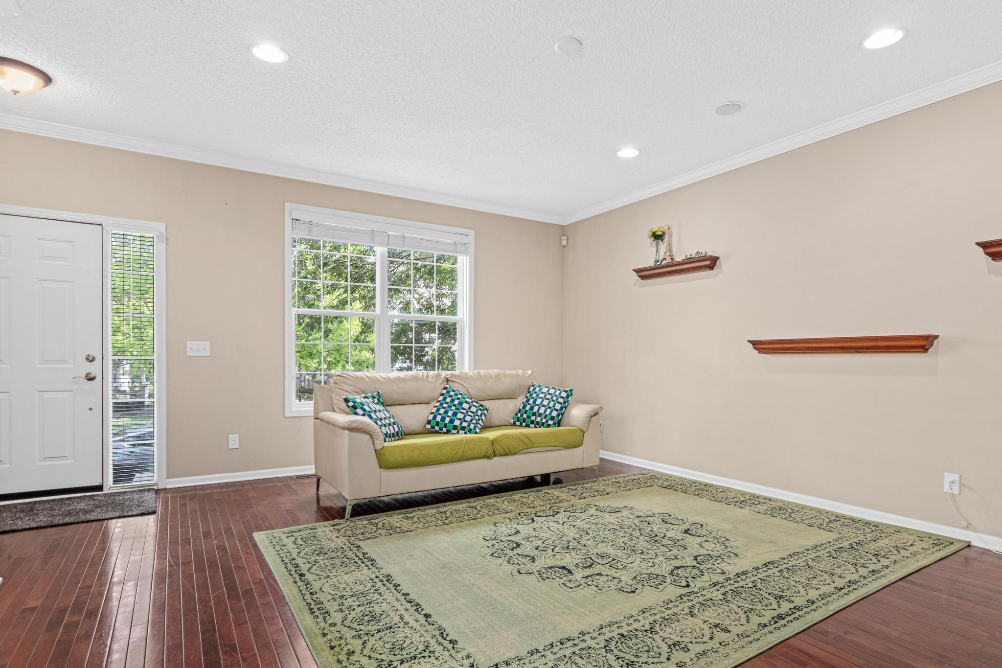 15587 Crab Apple Ln-4.jpg