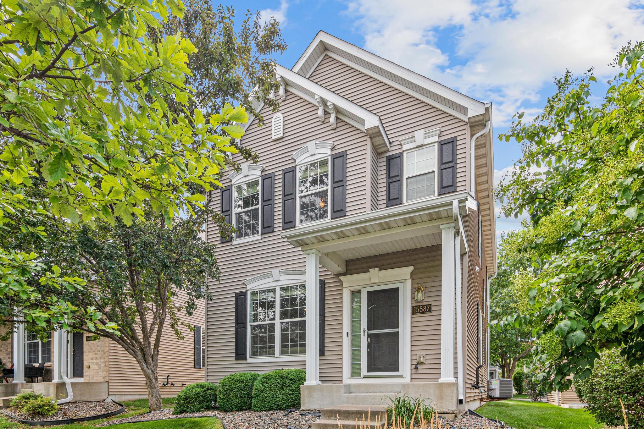 15587 Crab Apple Ln-1.jpg