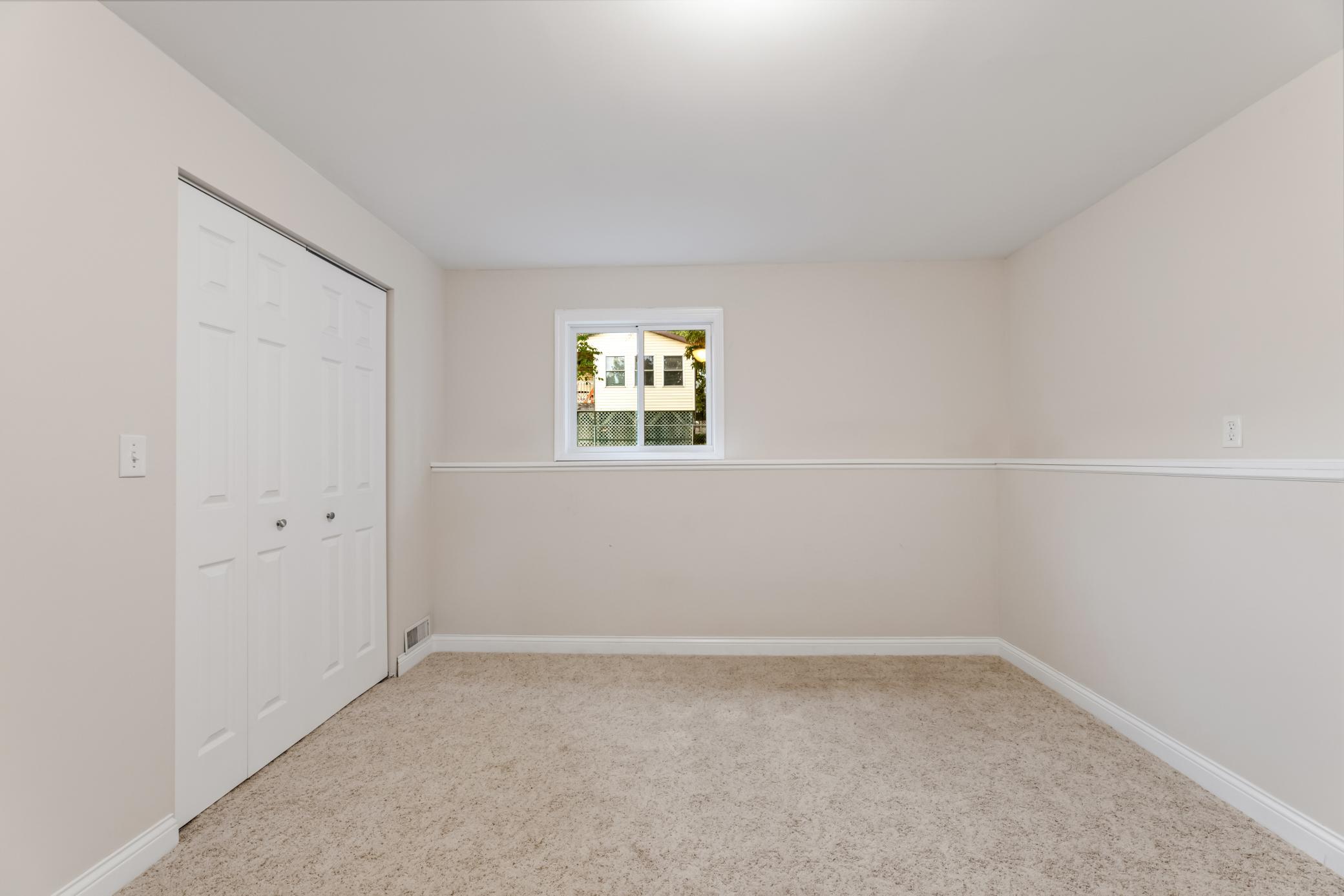 1218 Poplar St LaCrescent MN (14).jpg