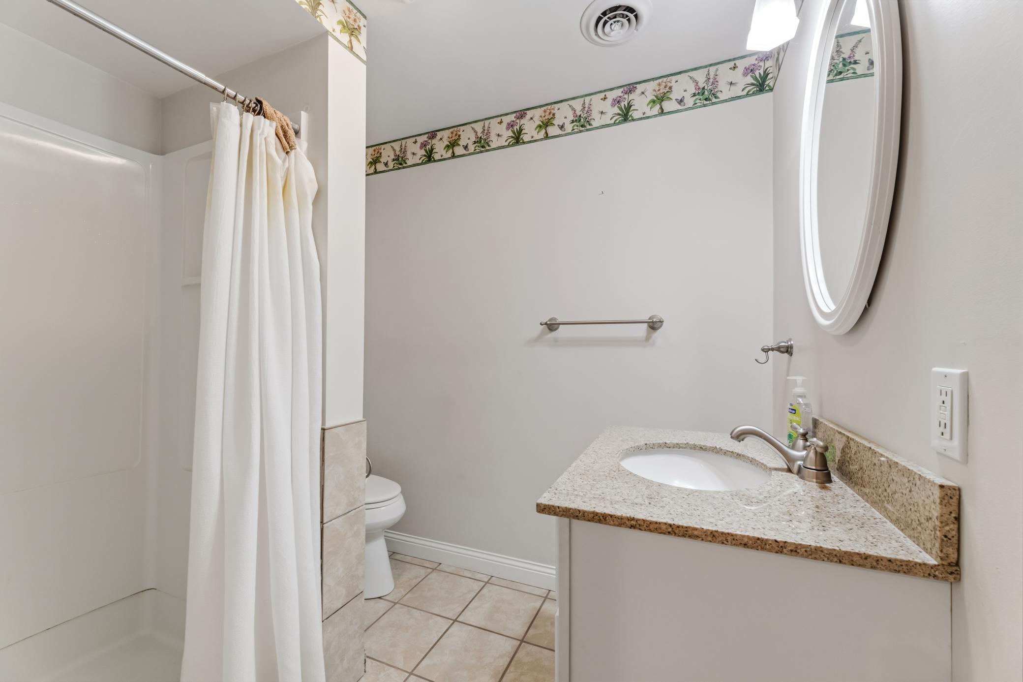 1218 Poplar St LaCrescent MN (15).jpg