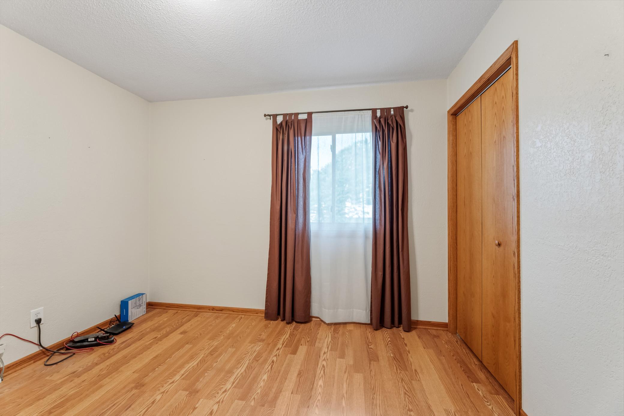 1218 Poplar St LaCrescent MN (9).jpg