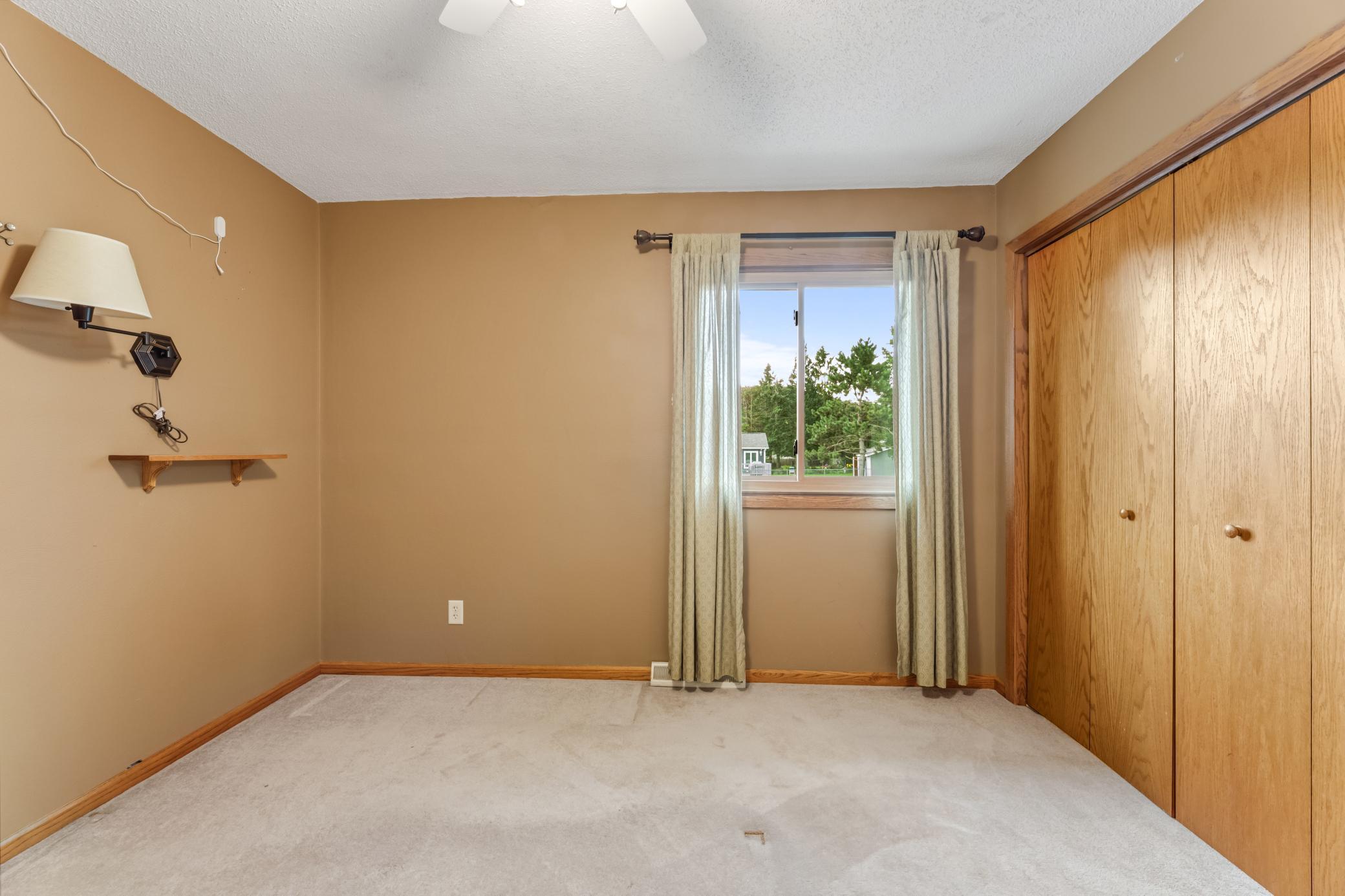 1218 Poplar St LaCrescent MN (10).jpg