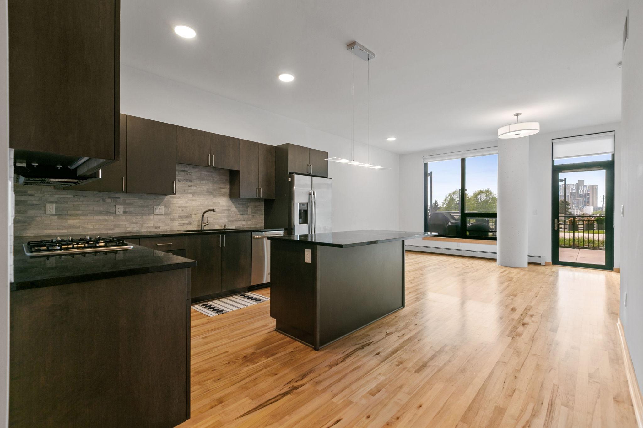 4-web-or-mls-1240-S-2nd-St-225-3.jpg