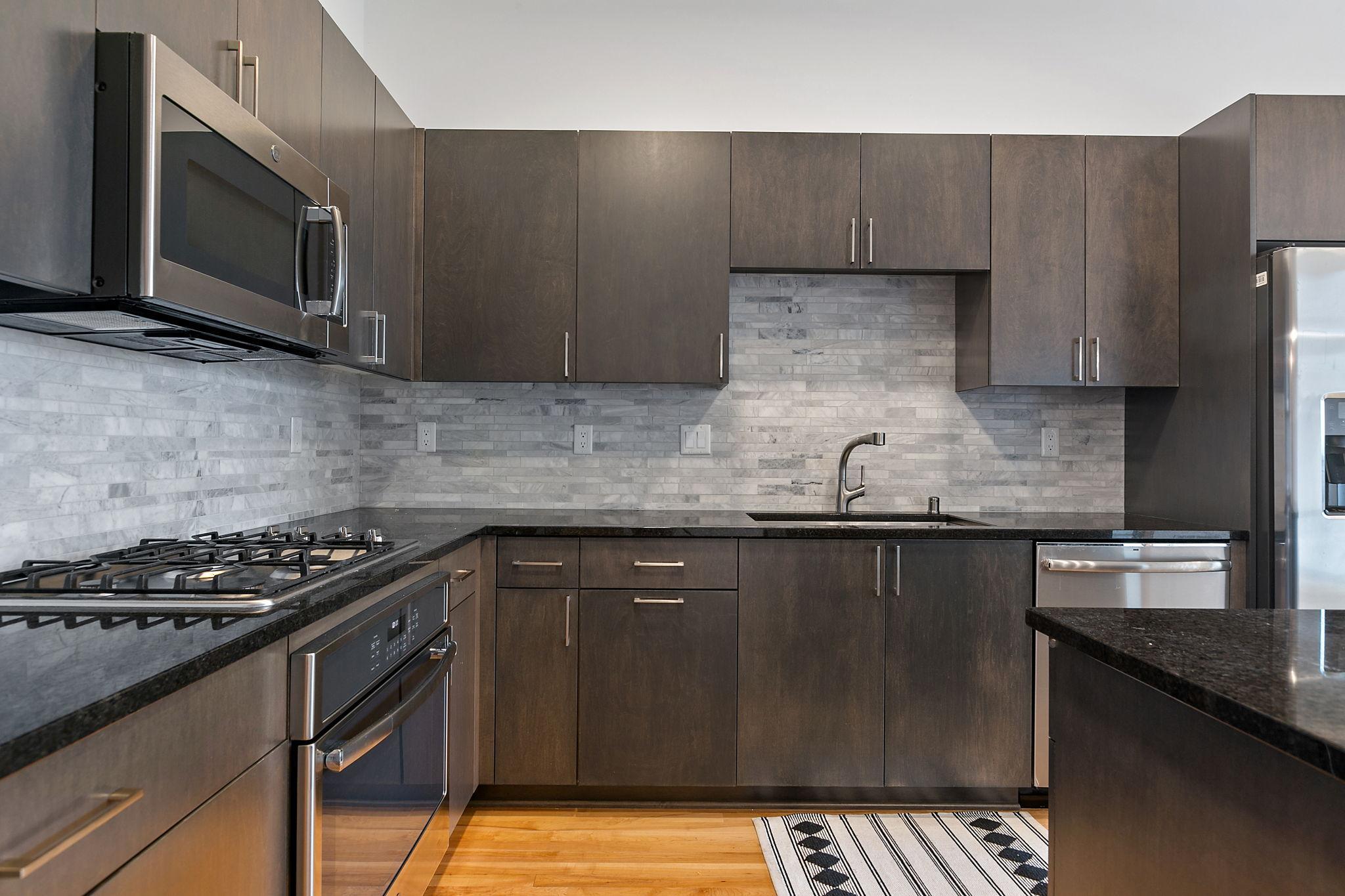 6-web-or-mls-1240-S-2nd-St-225-9.jpg