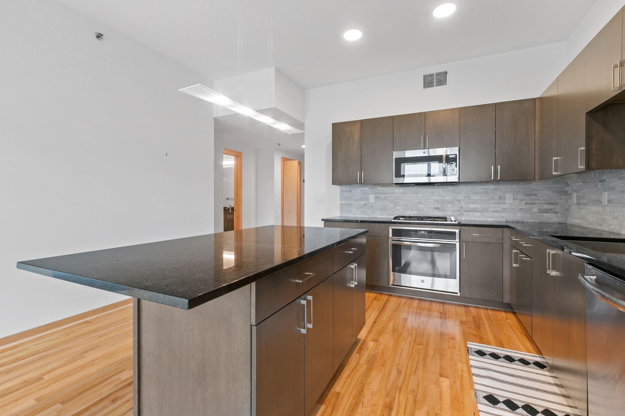 10-web-or-mls-1240-S-2nd-St-225-21.jpg