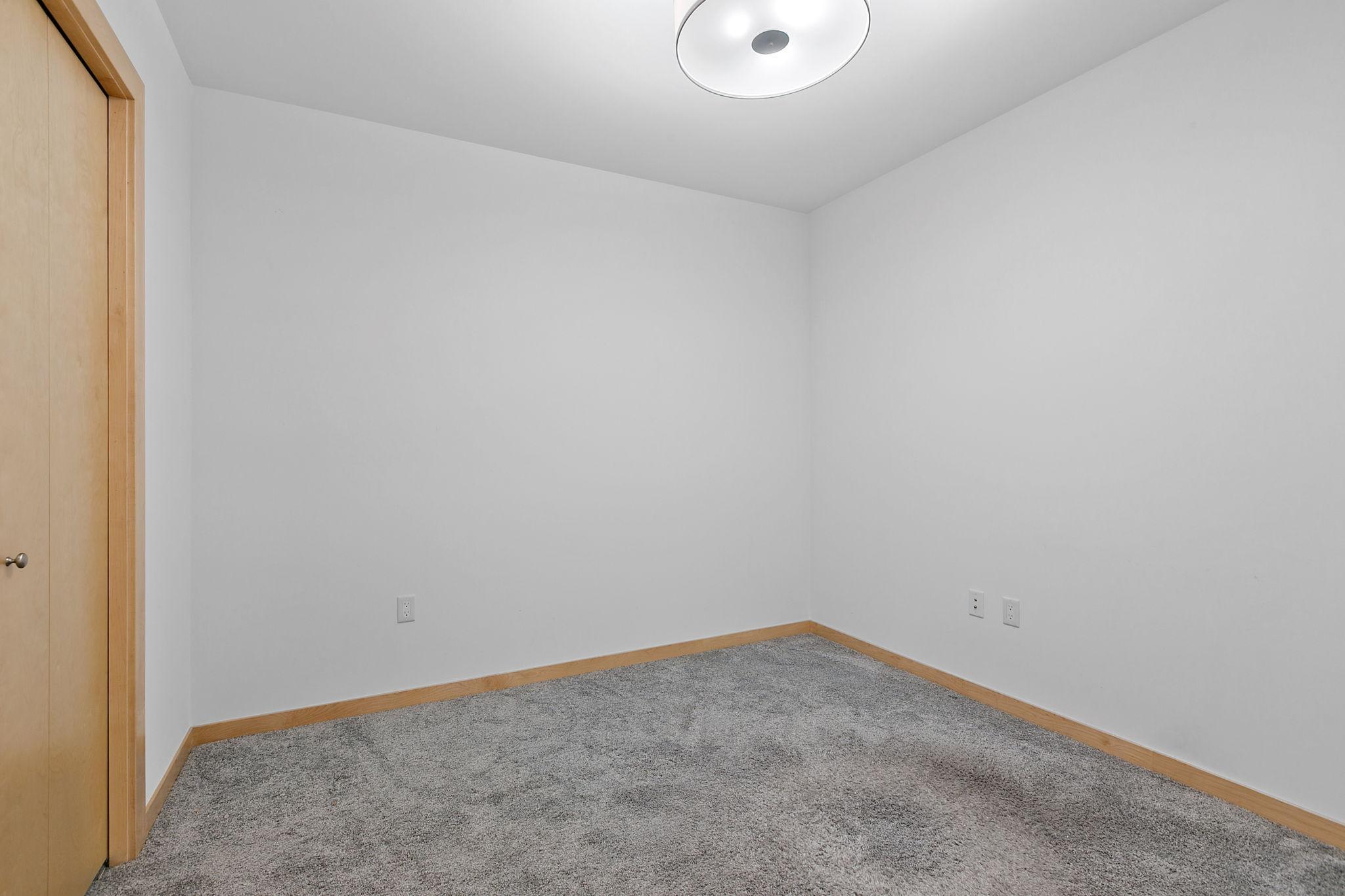 23-web-or-mls-1240-S-2nd-St-225-60.jpg
