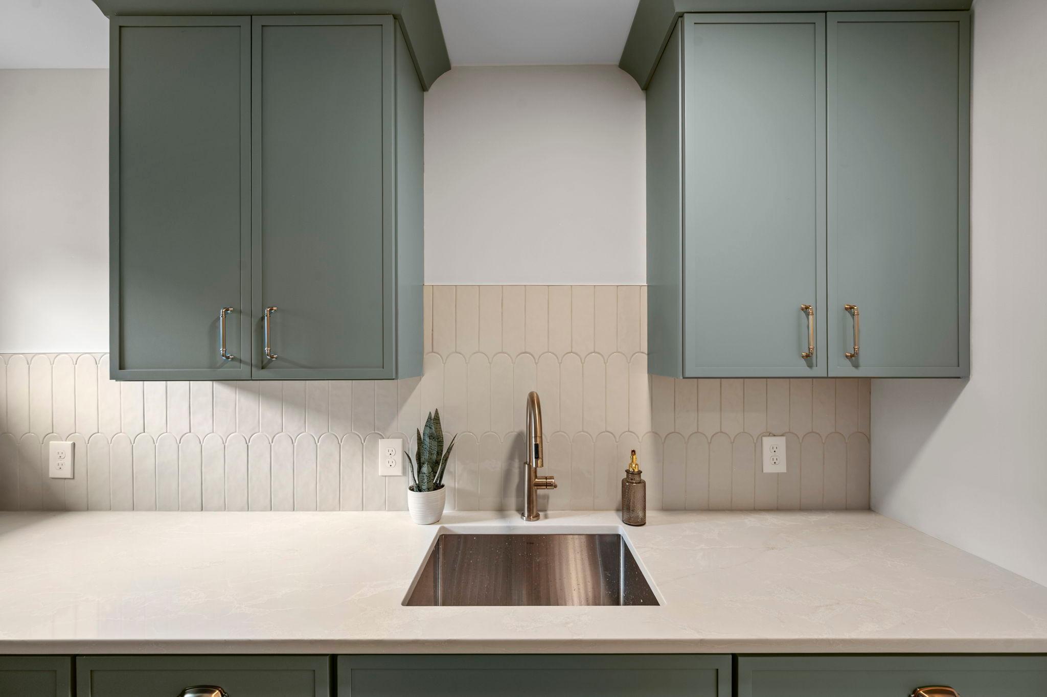 106-web-or-mls-5801 Fairfax Ave-564.jpg