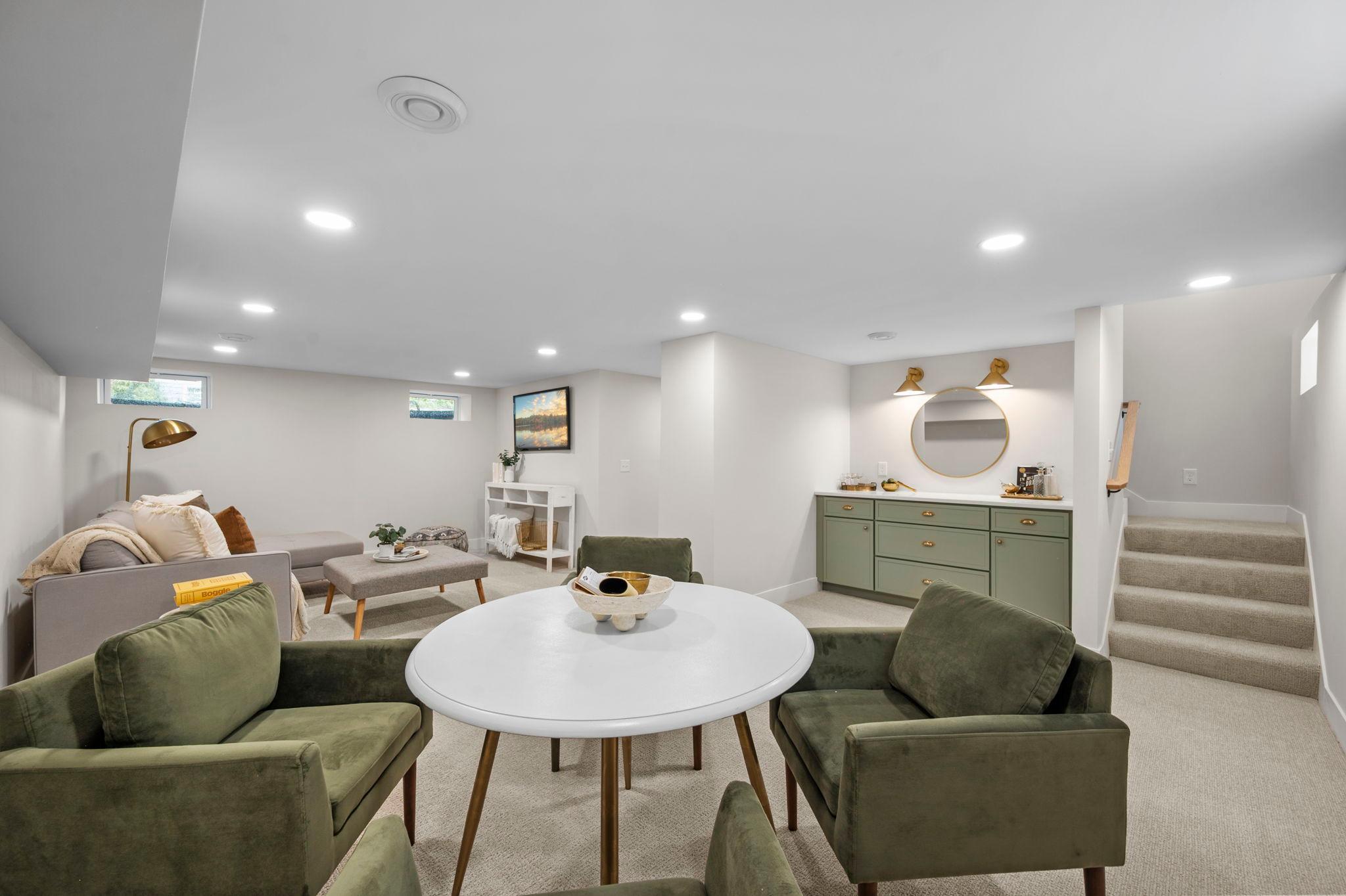129-web-or-mls-5801 Fairfax Ave-679.jpg