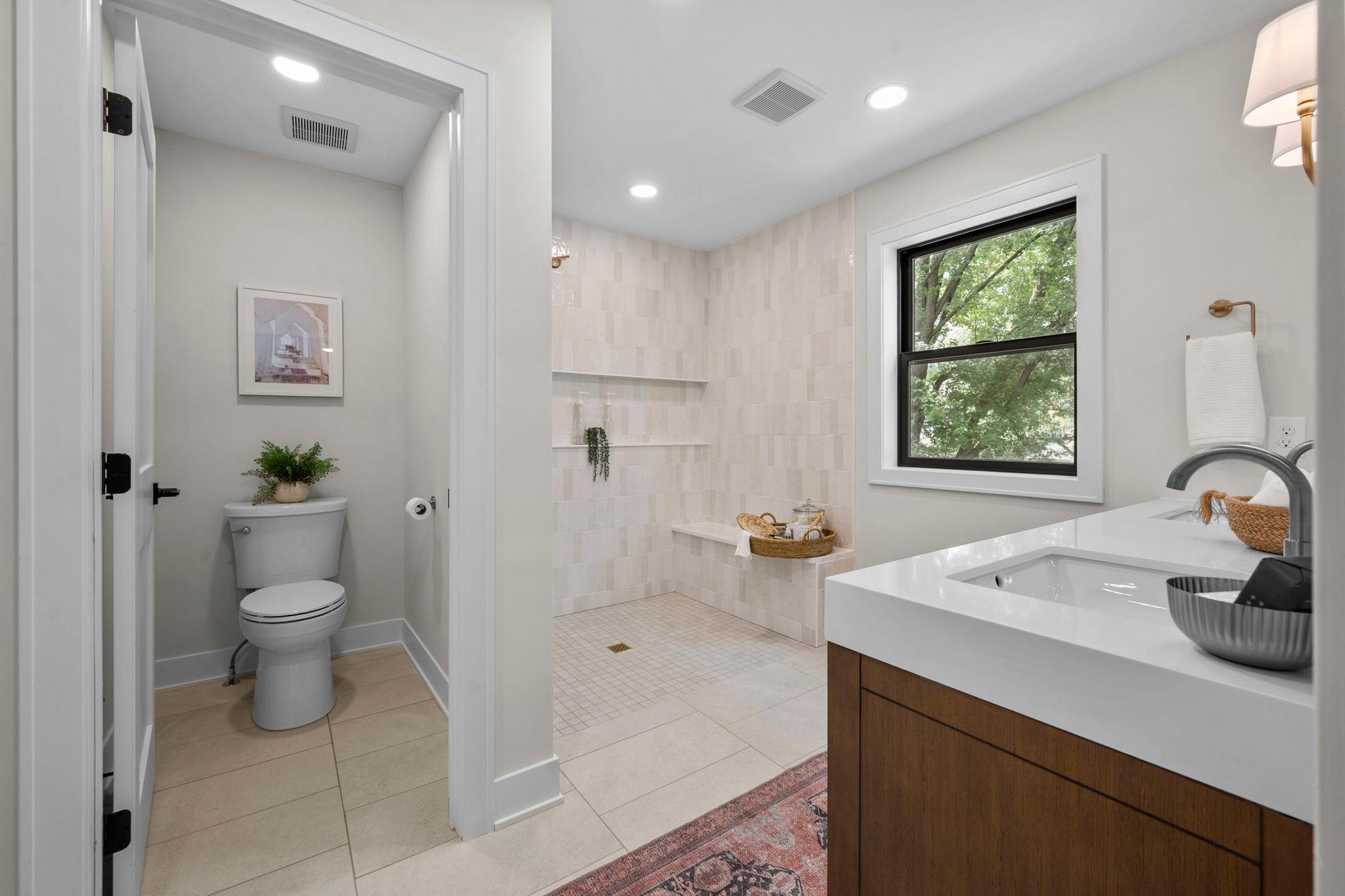 68-web-or-mls-5801 Fairfax Ave-344.jpg