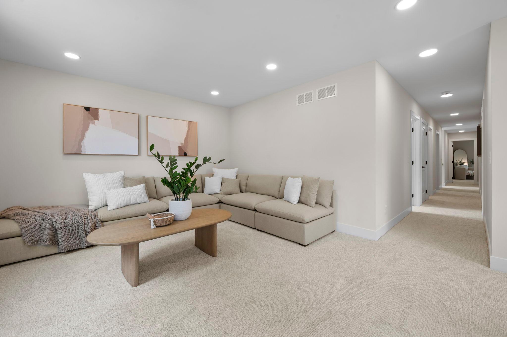 120-web-or-mls-5801 Fairfax Ave-634.jpg